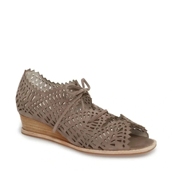 New Jeffrey Campbell Espejo low Wedge Sandal Perforated laser cut lace up print - Picture 1 of 10